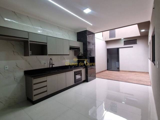 Casa para Venda em Jales - 4